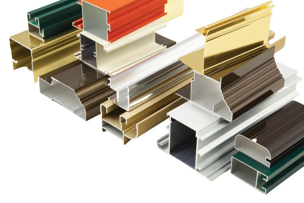 Profils de fenêtre en aluminium