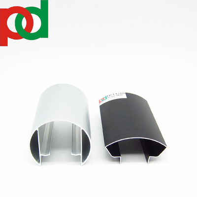 Des tubes de clôture en aluminium de couleur grain de bois pour pergola, balcon et monture sont exportés vers l'Amérique du Sud