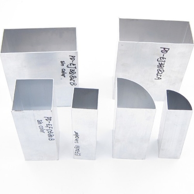 6000 la fenêtre en aluminium de la série T5 profile les extrusions en aluminium de balustrade