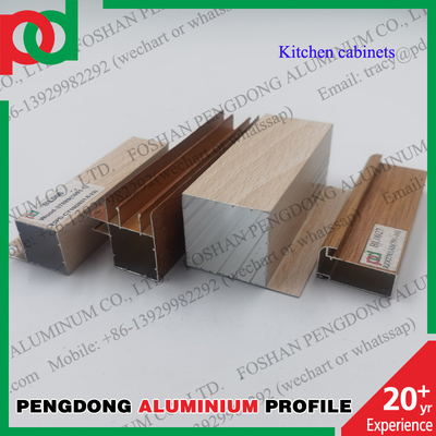 Profils en aluminium de cuisine de longueur de 6 mètres en bois et saupoudrer brillant enduit