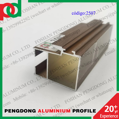 0.15mm T5 gâchent les profils en aluminium de finition du bois pour les séries L20 L25 L32 L5000 de la Bolivie