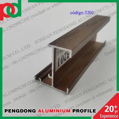 0.15mm T5 gâchent les profils en aluminium de finition du bois pour les séries L20 L25 L32 L5000 de la Bolivie