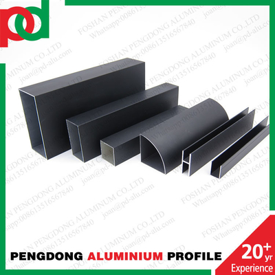 Profiles de fenêtres en aluminium de différentes couleurs et finitions