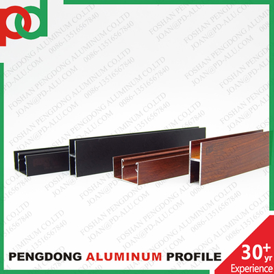 Des tubes de clôture en aluminium de couleur grain de bois pour pergola, balcon et monture sont exportés vers l'Amérique du Sud