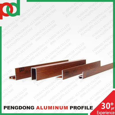 Profiles en aluminium pour fenêtres et portes avec finition en bois noir mat en utilisant la technologie d'extrusion