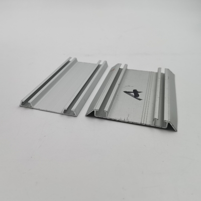 Profil en aluminium coulissant de garde-robe de RoHs MSDS pour le rail de voie de garde-robe