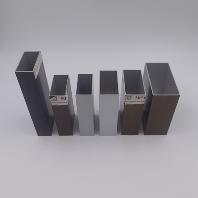 OIN 14001 a expulsé les profils en aluminium de tuyauterie rectangulaires autour de 40 x de 40