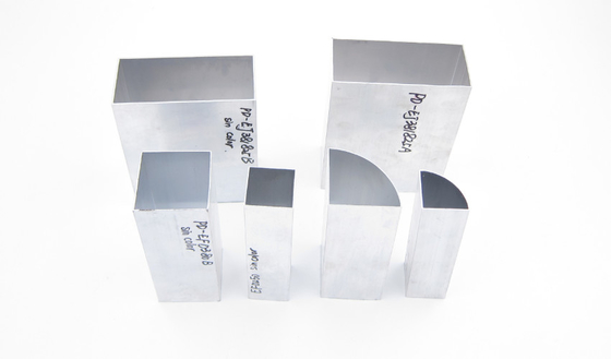 6063 tuyaux en aluminium Peru Mill Finish de profils