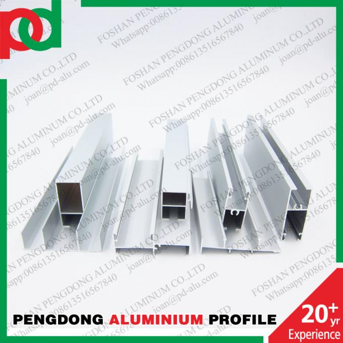 Profil de fenêtre en aluminium et de porte vers le Chili Linea 5000