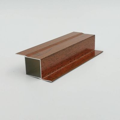 Bon prix profils de 5.8M 5.85M 6M Wood Finish Aluminium pour le buffet en ligne